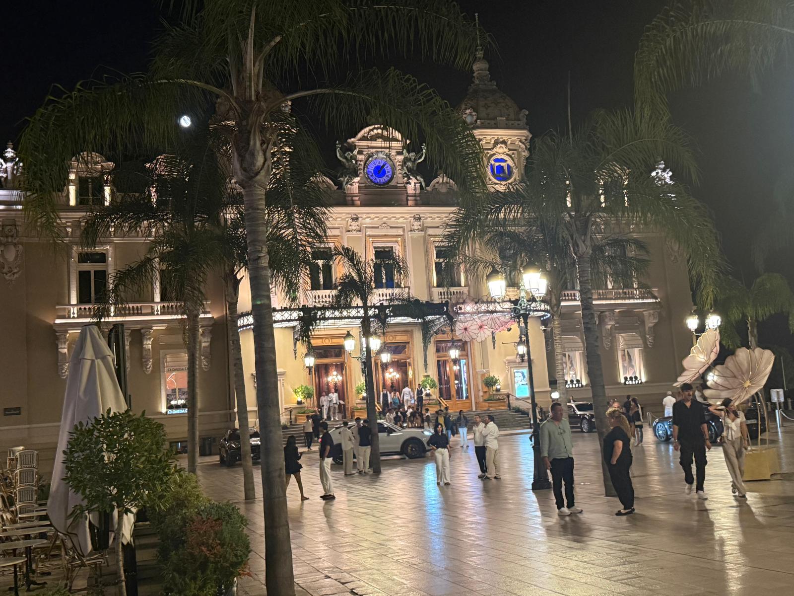 Casinò di Monte-Carlo, facciata iconica e glamour principesco a Monaco